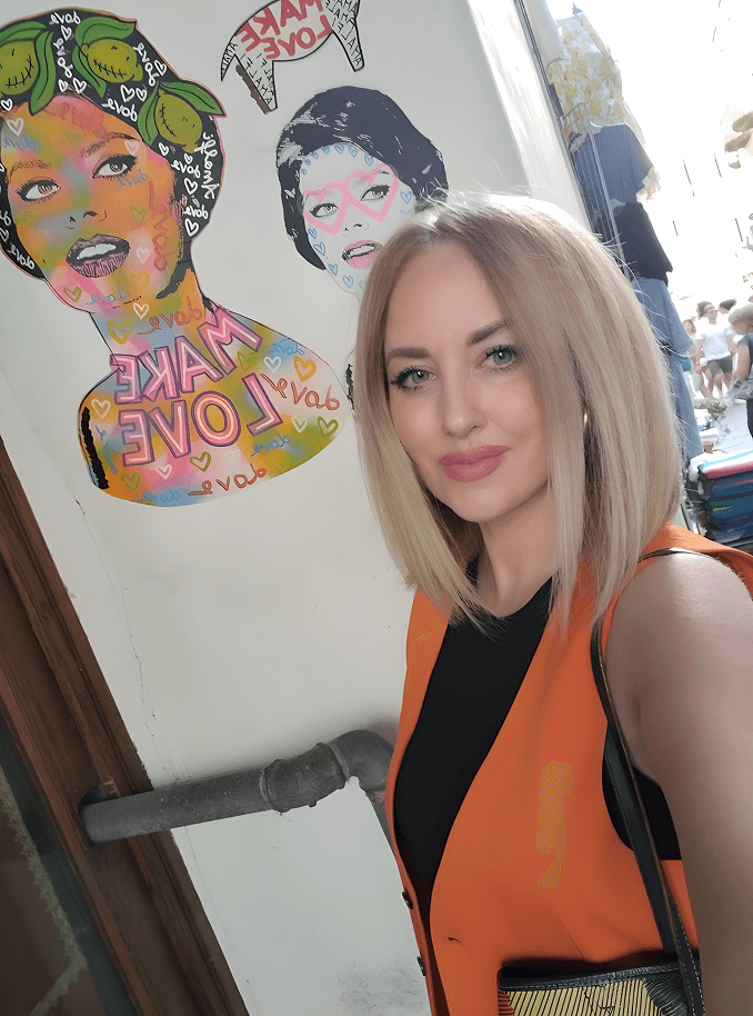 Portrait of Yuliya Pivnyak, freelance web designer creating narrative and UX-focused WordPress websites.